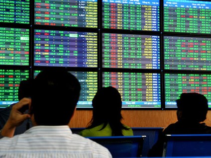 Giao dịch cổ phiếu tiếp tục ở mức thấp