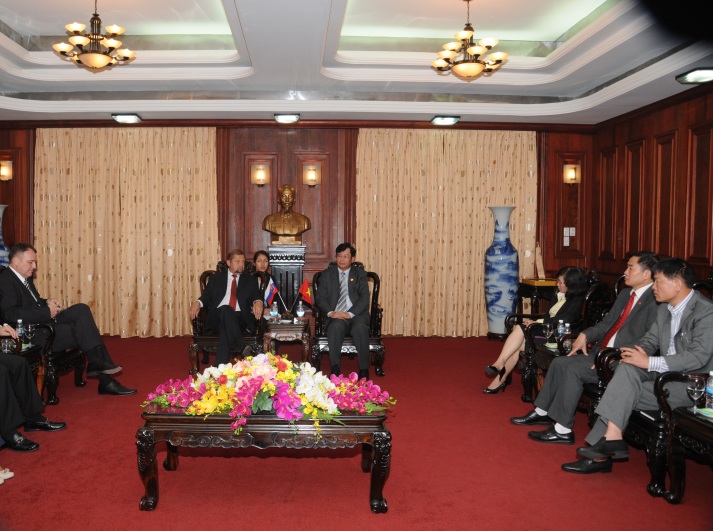 Lãnh đạo VKSNDTC tiếp Đoàn đại biểu cấp cao Tòa án tối cao Slovakia