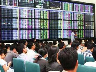 Chứng khoán hồi phục và câu chuyện ngược dòng