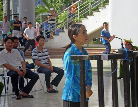 Trộm cắp để  cưới vợ cho con