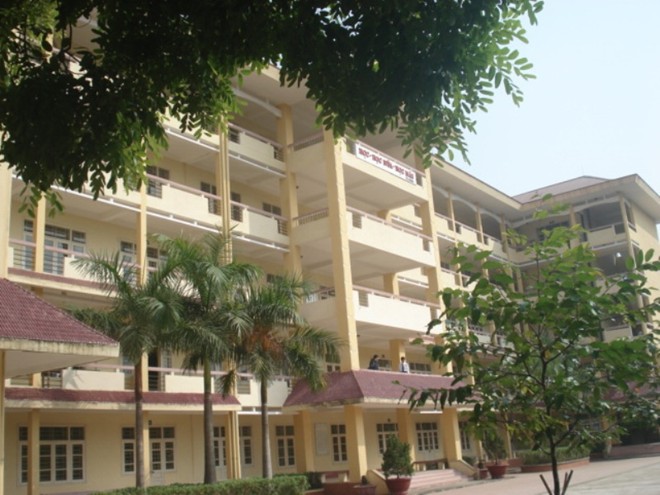 40 học viên nộp 1 tỷ đồng chống trượt cao học