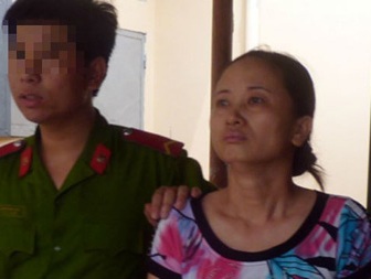 Ghen ngược, đánh bả chó hại chết tình địch