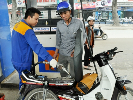 Dầu diezen giảm giá 150 đồng