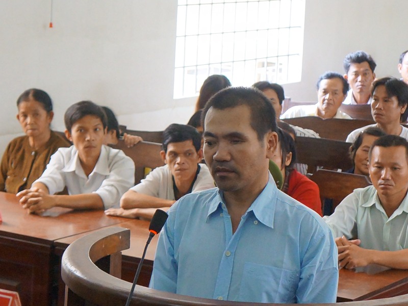 Án chung thân cho gã chồng nhẫn tâm đâm chết vợ