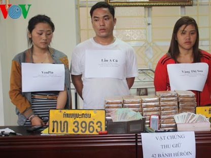 Công an Lào Cai phát hiện xe biển số Lào chở 42 bánh heroin