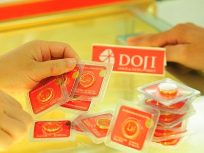 Vàng SJC tăng ngược chiều thế giới, chênh lệch nới rộng