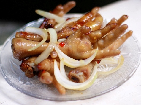 Chân gà xào cay lai rai mùa World Cup