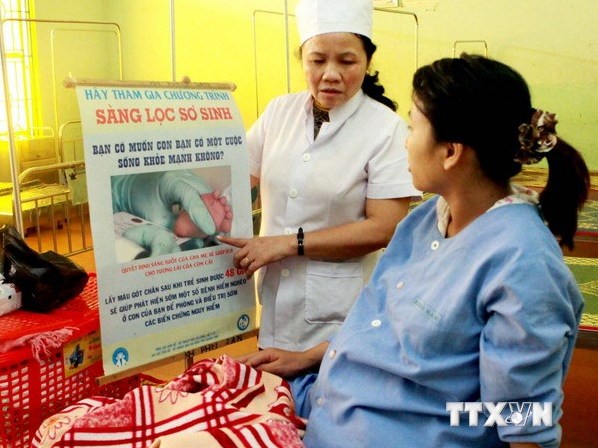 Hơn 320 000 thai phụ được tư vấn trước xét nghiệm HIV