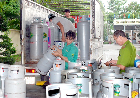 Đau đầu với thị trường gas thật, giả lẫn lộn