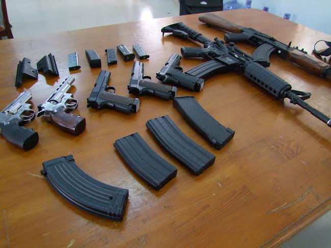 Bắt 1 vụ vận chuyển súng đồ chơi nguy hiểm