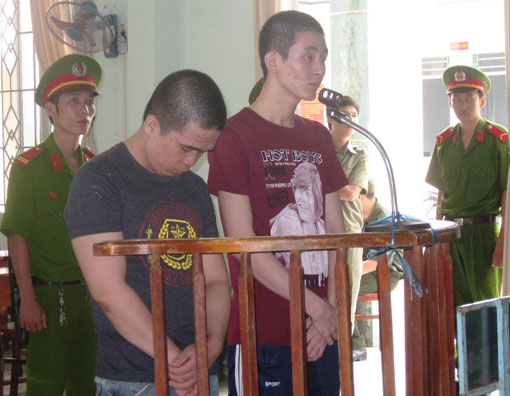 Cướp đêm lãnh án