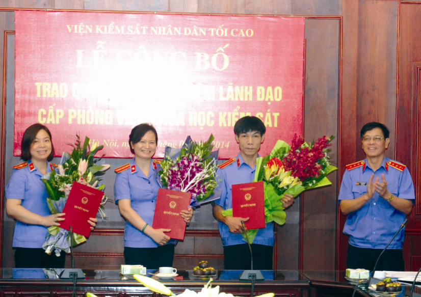 Trao quyết định bổ nhiệm lãnh đạo cấp phòng Viện Khoa học Kiểm sát