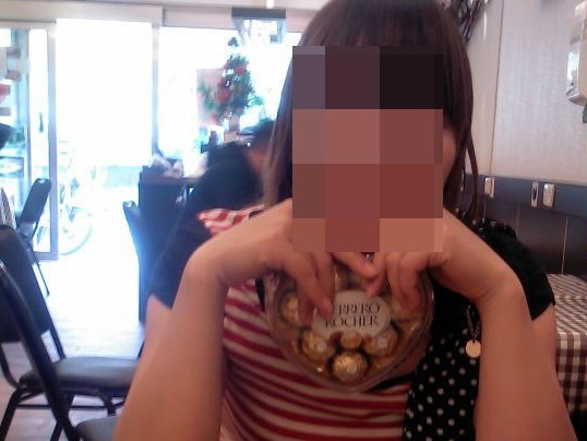 Tâm sự của cô gái từng đẻ thuê  Ngậm ngùi ngày trả con