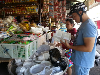 Đồ dùng một lần Tiện 1 hại 10