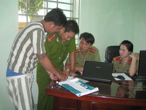 Triệt phá nhiều đường dây cá độ bóng đá