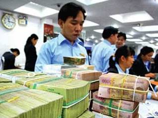 Tín dụng ì ạch, nợ xấu tăng đều