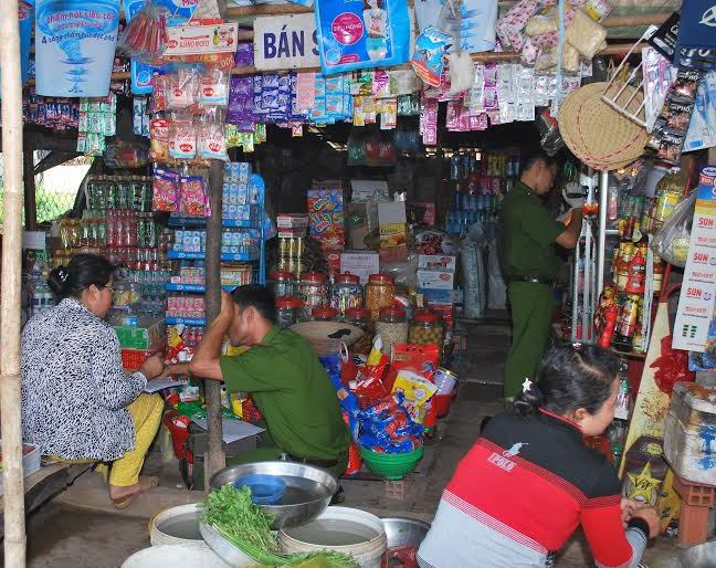 Bến Cầu Trộm viếng tiệm tạp hóa