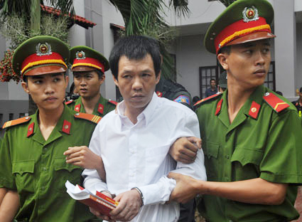 Tử hình kẻ giết chỉ huy trưởng công trình