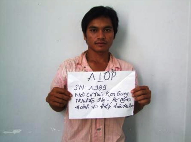 Rủ đi bắt ếch rồi hiếp dâm trẻ em trong lô cao su