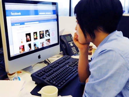 Dứt tình đừng lôi nhau lên facebook mà lao đao