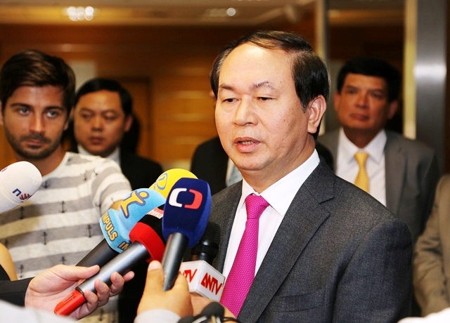 Bộ trưởng Trần Đại Quang trả lời phỏng vấn báo chí.