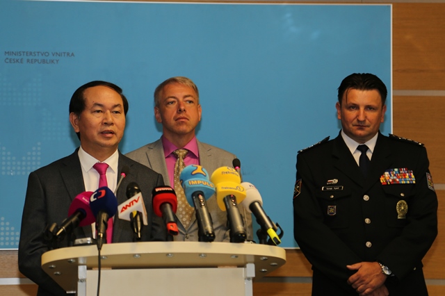 Đoàn đại biểu cấp cao Bộ Công an Việt Nam và Đoàn đại biểu cấp cao Bộ Nội vụ Cộng hòa Séc đã họp báo, thông báo kết quả cuộc Hội đàm.