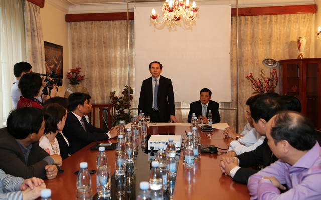 Bộ trưởng Trần Đại Quang thăm Đại sứ quán Việt Nam tại Cộng hòa Séc.