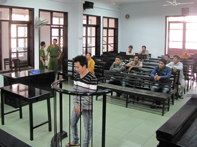 Mượn xe, đánh thêm chìa khoá hòng trộm cắp