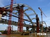 Cầu Đông Trù bắc qua sông Đuống dự kiến hoàn thành vào cuối tháng Chín