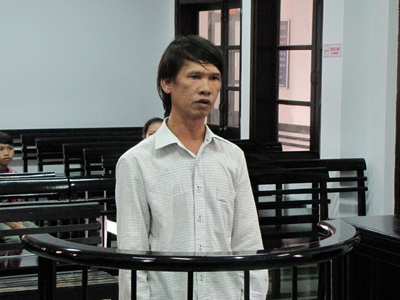 Mang bán 30 tép heroin, nhận 7 năm 6 tháng tù