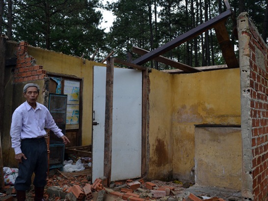 Bị trộm tháo dỡ toàn bộ căn nhà khi đi vắng