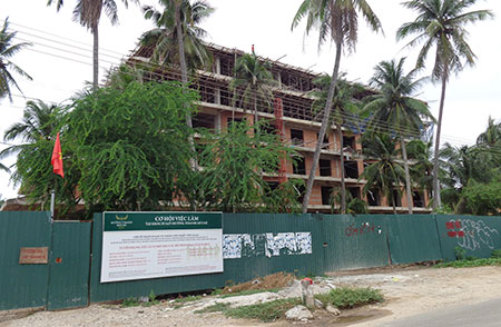 Vụ khách sạn xin phép 4 tầng, xây 7 tầng Tạm ngừng thi công