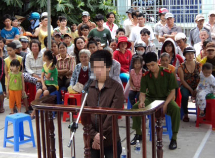 Đánh đổi tương lai vì chút lòng tham