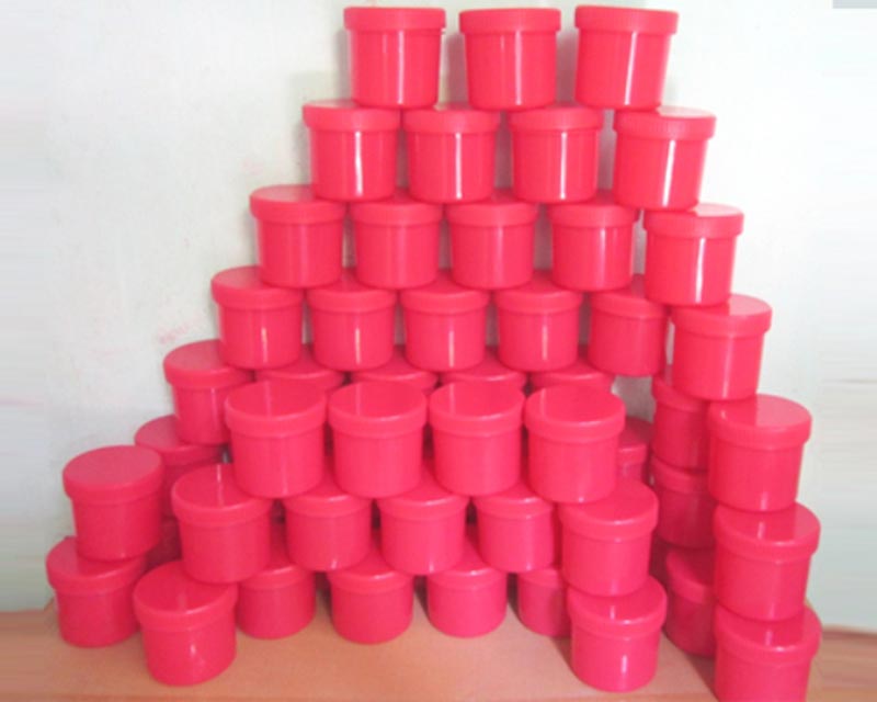 Hãi hùng công nghệ sản xuất mỹ phẩm trắng da từ chất tẩy rửa cực độc