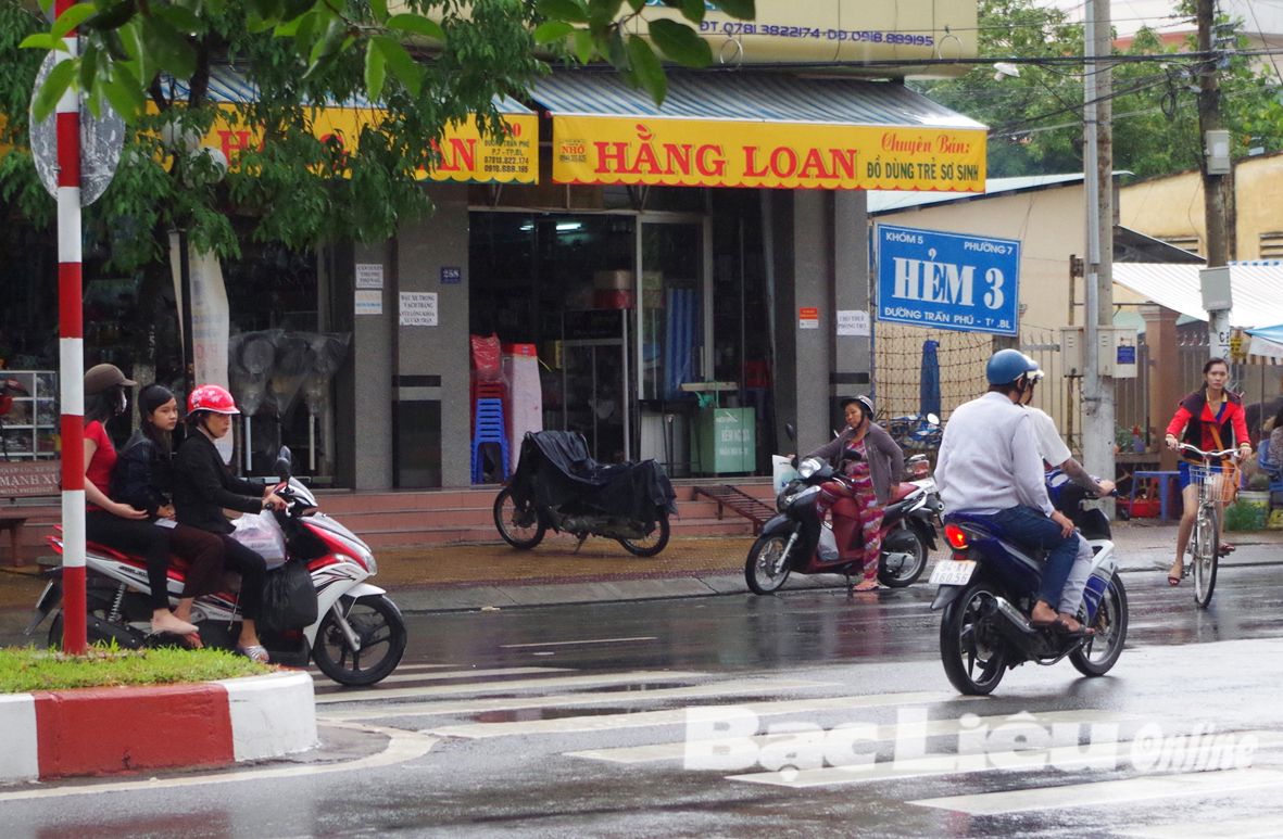 Sau ngày 1 7 Mũ bảo hiểm dỏm vẫn chưa bị xử phạt