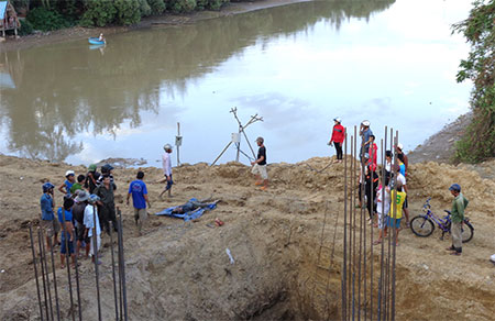 Phát hiện xác chết dưới chân cầu Cà Ty