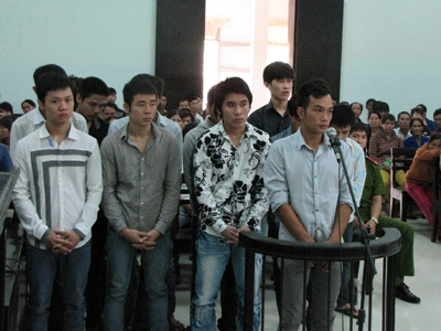 Bác kháng cáo của 19 thanh niên gây lộn sau khi nhậu say