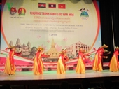 Giao lưu văn hóa văn nghệ thiếu nhi Việt Nam – Lào –Campuchia