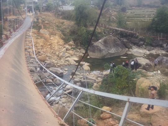 Lật cầu treo Chu Va 6 Bắt Phó giám đốc Ban quản lý dự án