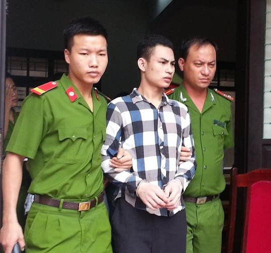 Mâu thuẫn lúc nhậu, xách súng đến quán bar bắn gục đối thủ