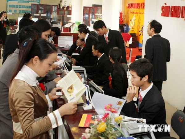 Giá vàng giảm xuống mức thấp nhất trong vòng gần hai tháng