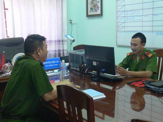 Vận động đối tượng truy nã đầu thú Kịp thời, mềm dẻo, kiên trì