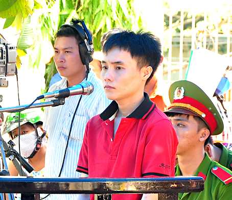 Chuyện tình đũa lệch