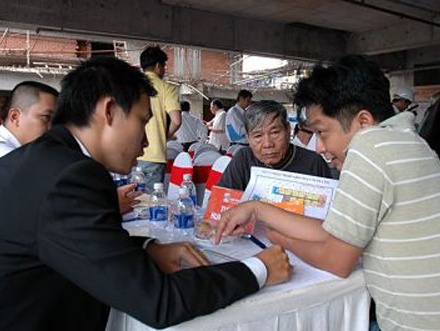 Không có bằng đại học, hết đời dân cò đất