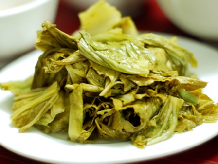 Dưa cà muối xổi nguy hiểm đến mức nào