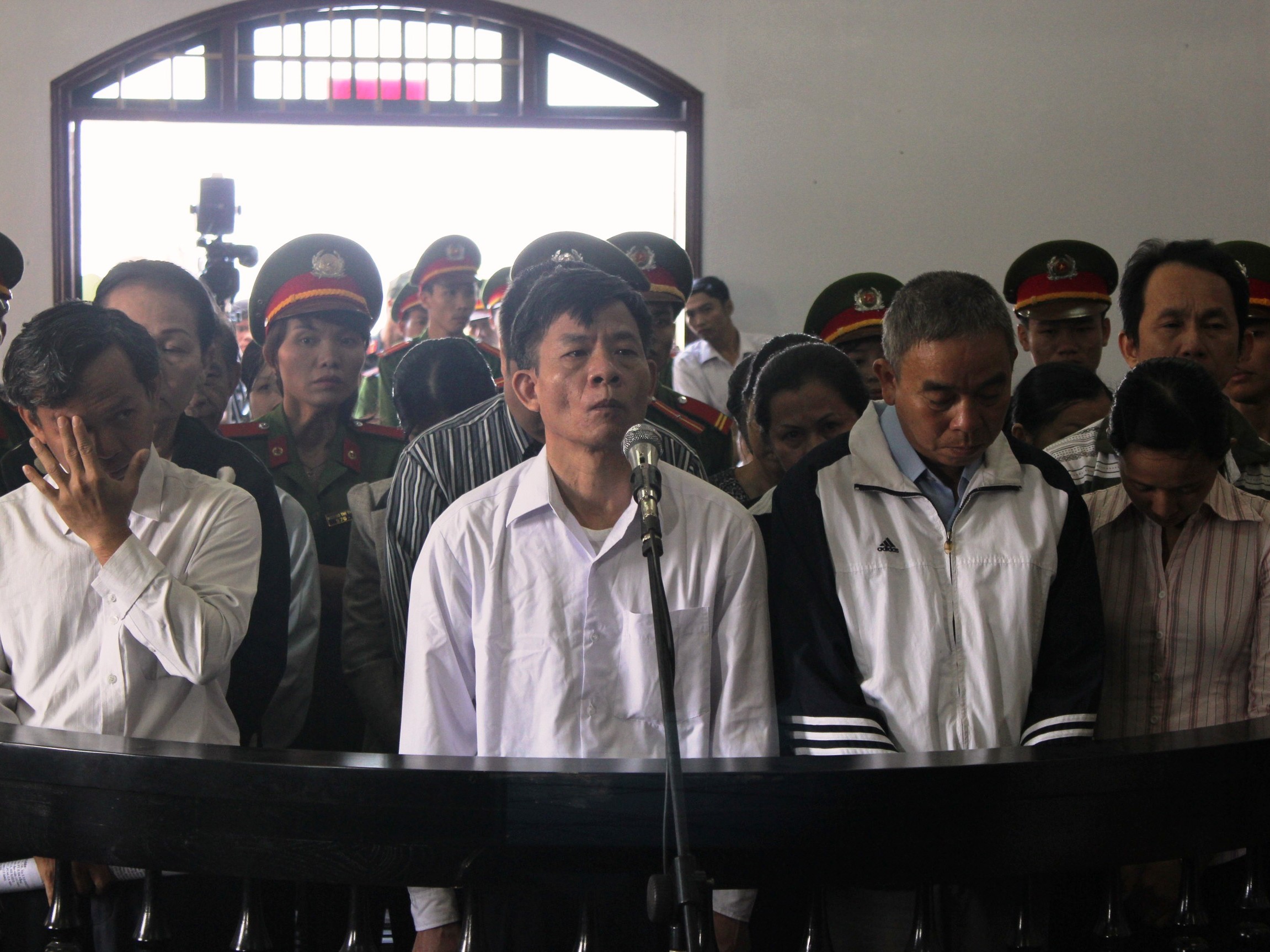 Hoãn phiên tòa phúc thẩm đại án tham nhũng tại Đắk Nông