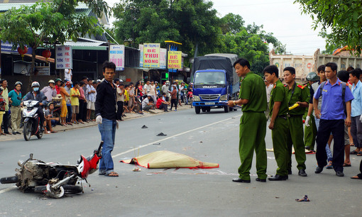 Tai nạn giao thông liên hoàn, một người tử vong tại chỗ