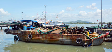 Bắt 7 tàu khai thác cát trái phép