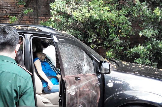 Vụ đôi nam nữ chết trong ô tô Người chồng từng treo cổ tự tử