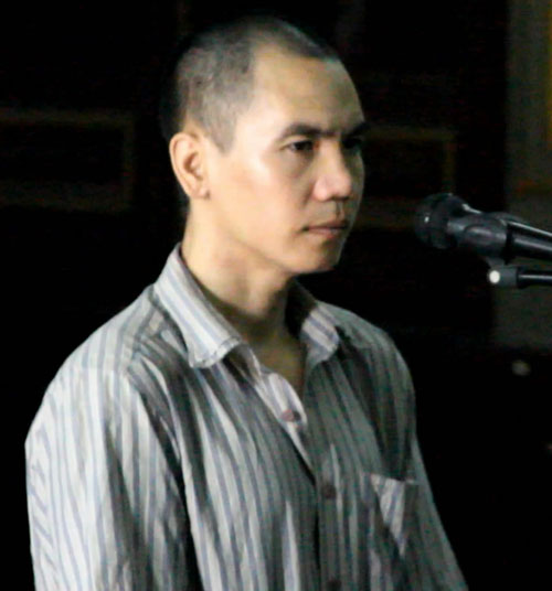 Chồng đâm chết tổ trưởng vì không được nghỉ việc chăm sóc vợ bầu